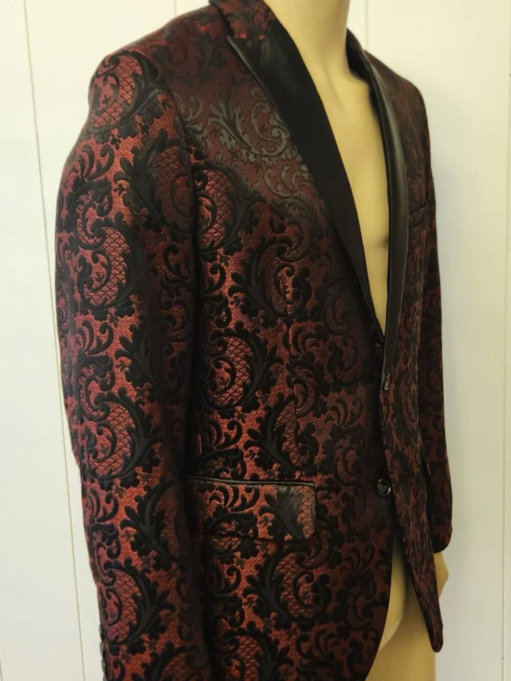 brocade dinner jacket M men's red black formal INC